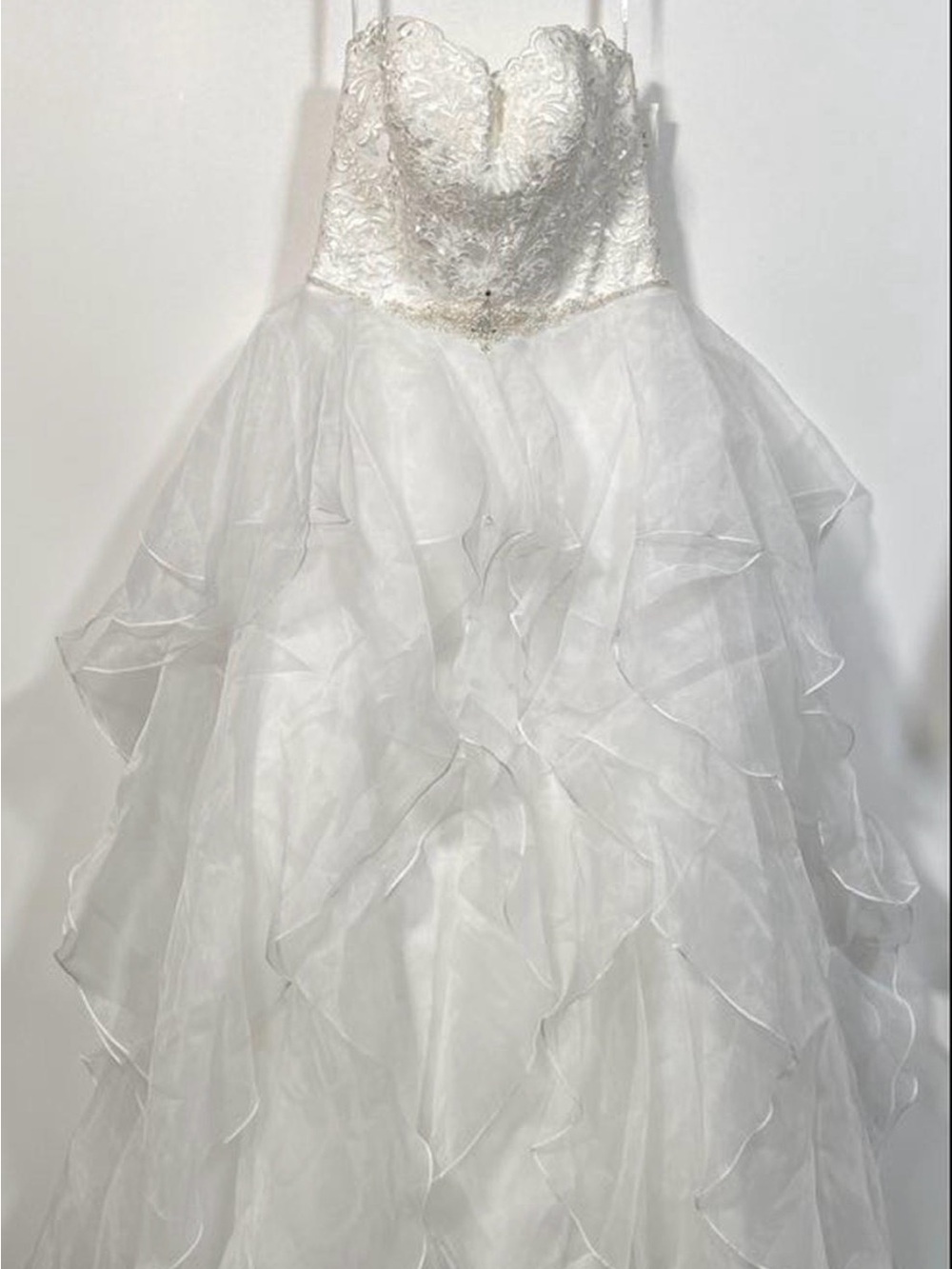 David's Bridal White Strapless Lace Bodice Ruffled Organza Wedding Dress